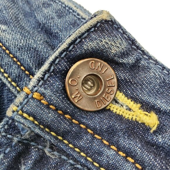 Diesel Larkee Relaxed Comfort Straight Denim Jeans Button Fly 31x30 Actual 32x27 - Picture 10 of 12